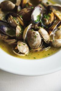 Clams with White Wine & Garlic